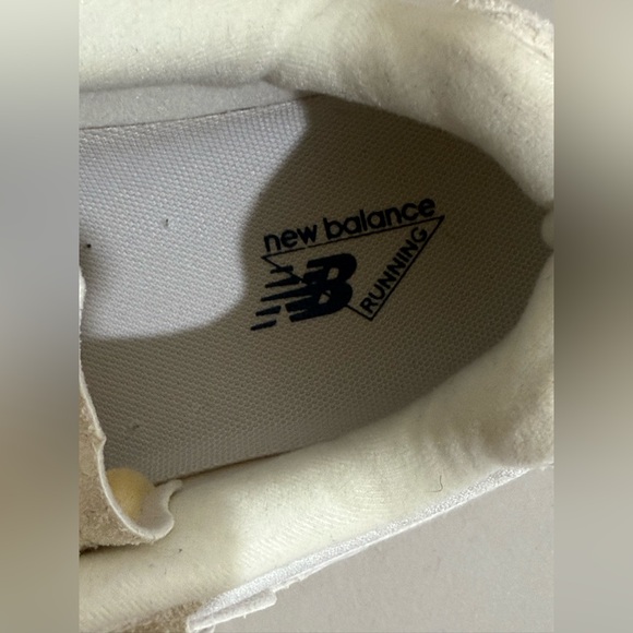 New Balance White Cream Interior Label Sneakers - Picture 12 of 12